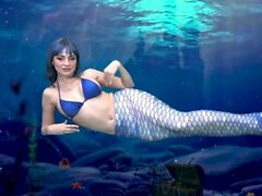 Camsoda - Masturbating mermaid get legs