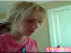 Blonde teenie teases her clit on web cam