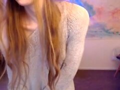 Cute amateur webcam teen girl toying pussy on webcam