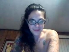 amateur sexypamy fingering herself on live webcam