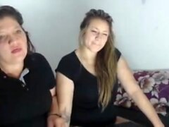 Hot amateur webcam teen masturbates for their fans