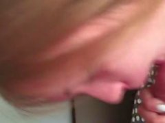 amateur blonde loves to suck